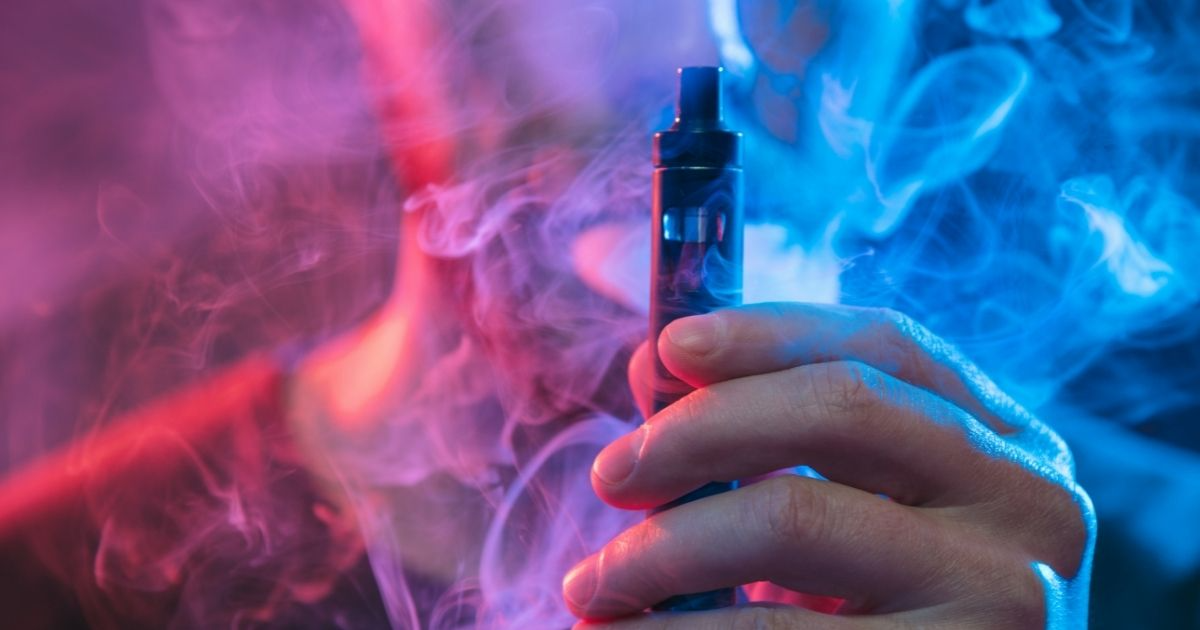 INSIDER Top Tips to Open a Stuck Vape Tank (Maintaining and Dealing w